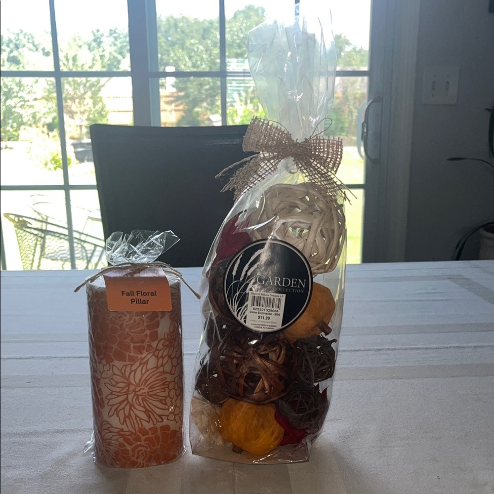 Autumn Blossom Pillar Candle with Scented Potpourri